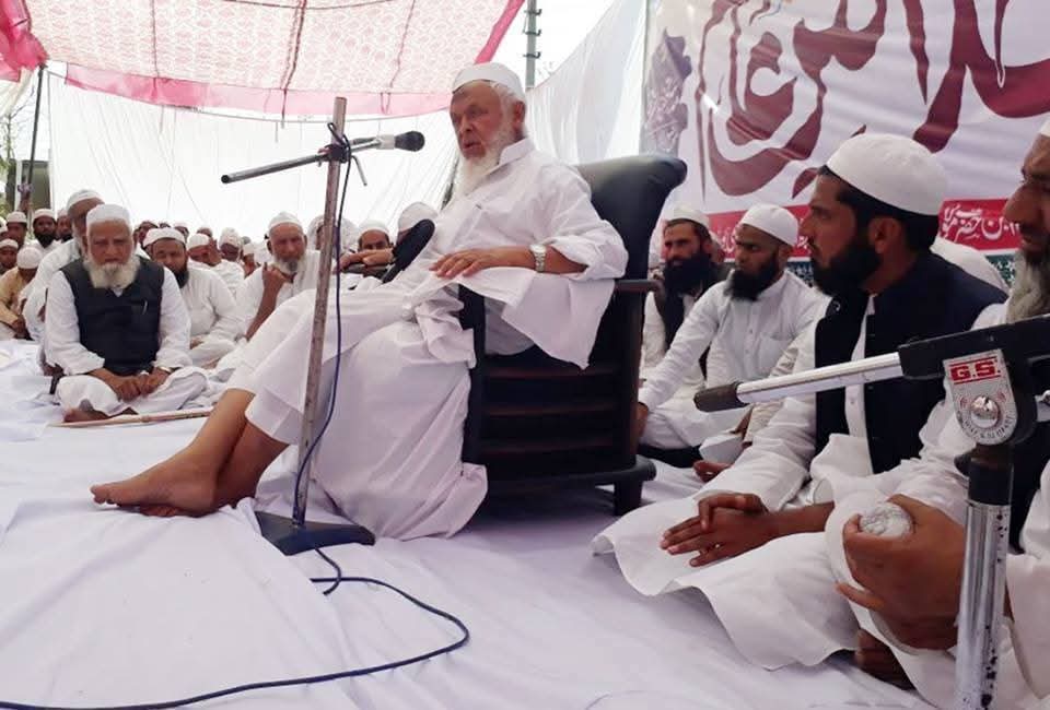 جانشینِ شیخ الاسلام حضرت اقدس مولانا سیّد ارشد مدنی صاحب دامت برکاتھم العالیہ صدر جمعیۃ علماء ھند وصدر المدرسین دارالعلوم دیوبند