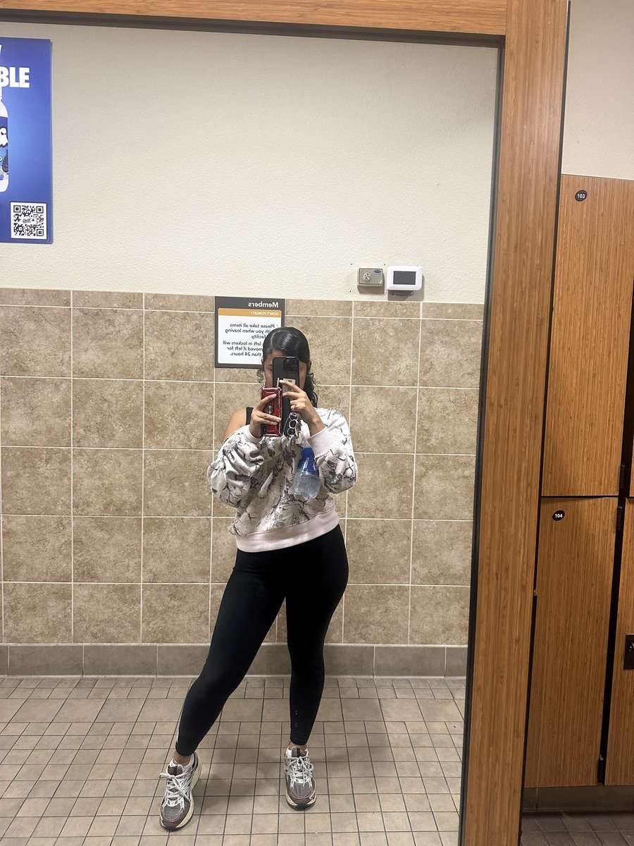 rubyDinerooo's tweet image. the queen is back in the gym #finally