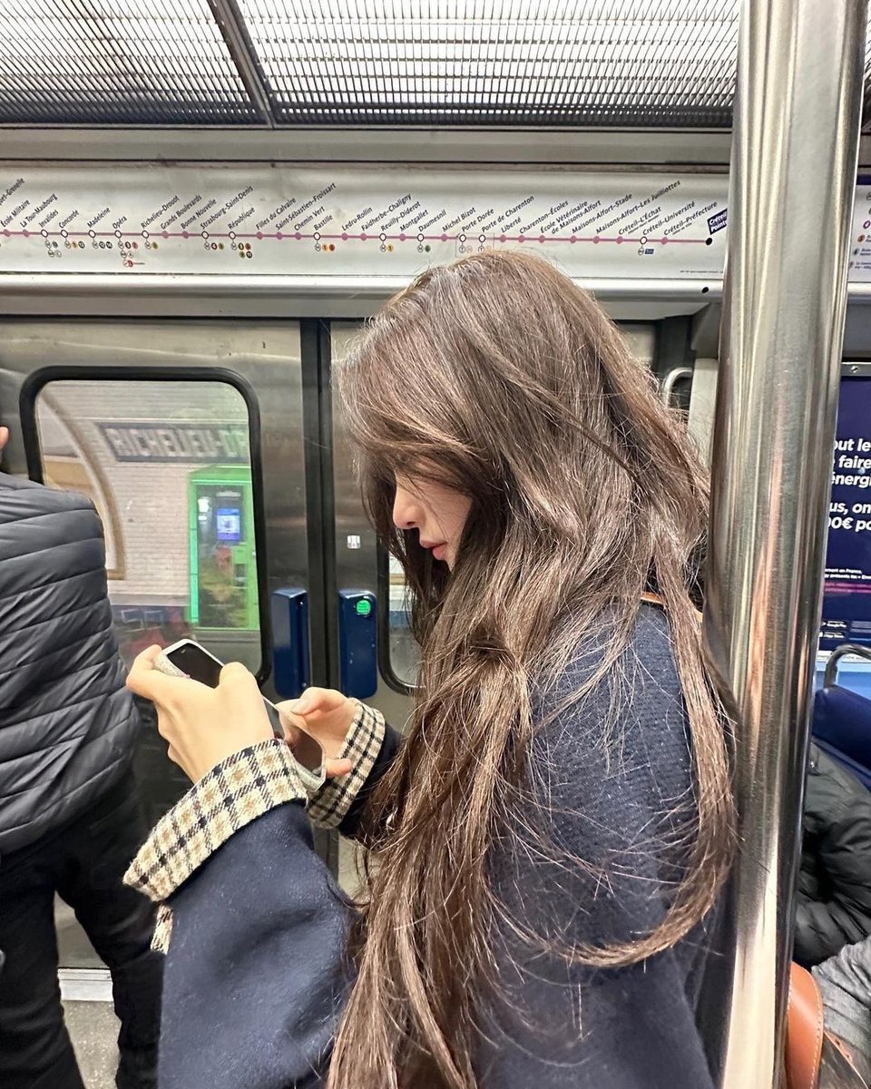 bernaddbeer's tweet image. Few tweets Jeon Jungkook x Oc Local AU

• Enemy with Benefits•