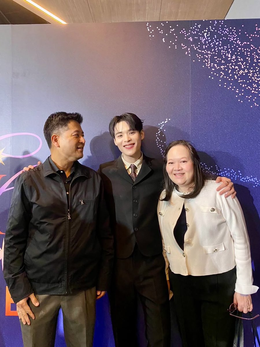 Ohmpoon_Support's tweet image. ❣ 2025.11.26 ❣
[🐶] ➻ IGs nottmit update

✏ หลังจากอบรมของบริษัทเสร็จ พ่อก็มาให้กำลังใจ Support งานของปูนมิตร GMM line up show เมี่อวานนี้ ขอบคุณกำลังใจจาก FC Poonmit ทุกๆท่านจากทุกๆที่ทั่วโลกครับ ♥️♥️

🔗; instagram.com/p/DRghzU9AQ4O/…

↳ #OhmThitiwat ↳ #poon_mit12
↳ #Ohmpoon