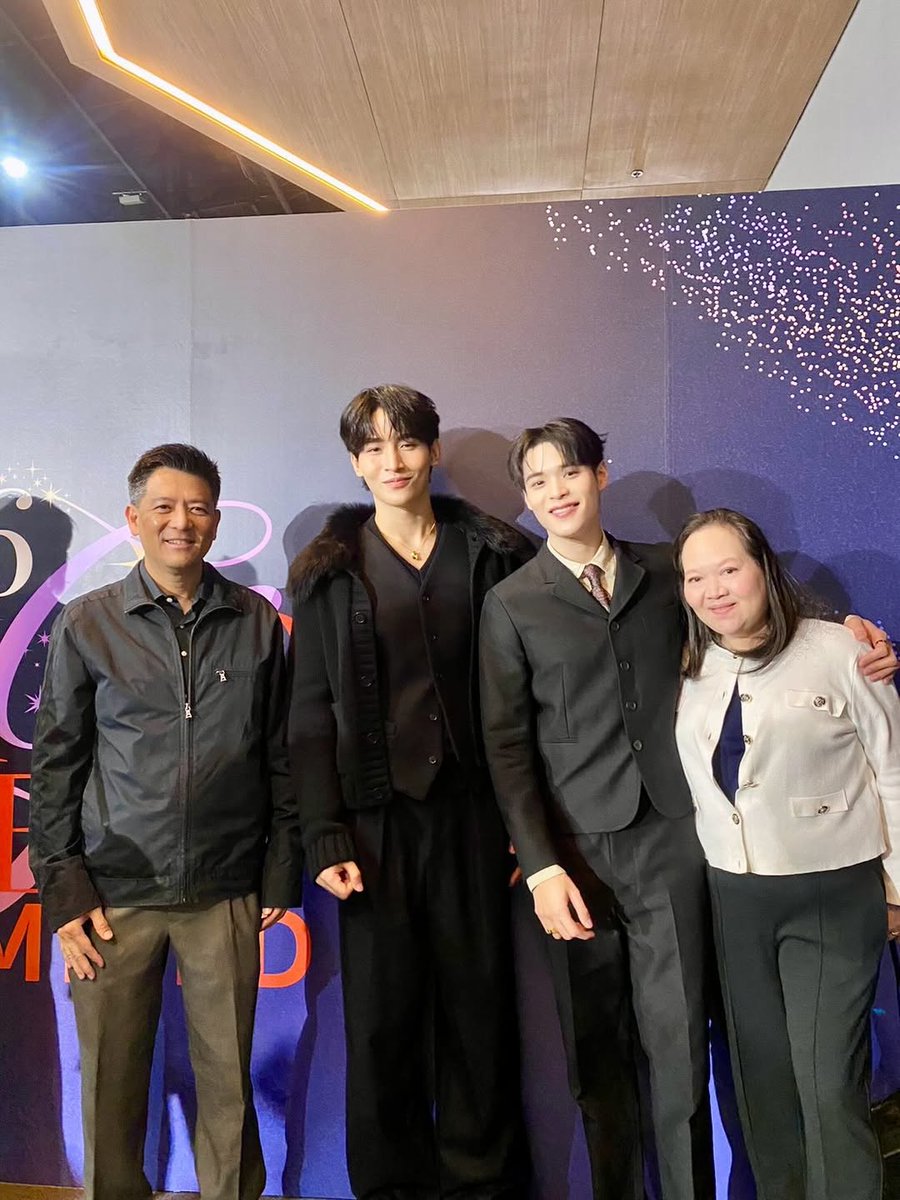 Ohmpoon_Support's tweet image. ❣ 2025.11.26 ❣
[🐶] ➻ IGs nottmit update

✏ หลังจากอบรมของบริษัทเสร็จ พ่อก็มาให้กำลังใจ Support งานของปูนมิตร GMM line up show เมี่อวานนี้ ขอบคุณกำลังใจจาก FC Poonmit ทุกๆท่านจากทุกๆที่ทั่วโลกครับ ♥️♥️

🔗; instagram.com/p/DRghzU9AQ4O/…

↳ #OhmThitiwat ↳ #poon_mit12
↳ #Ohmpoon