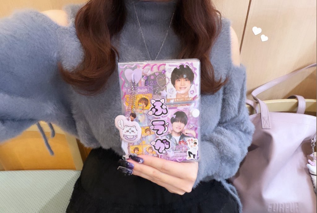 ✩ tweet media