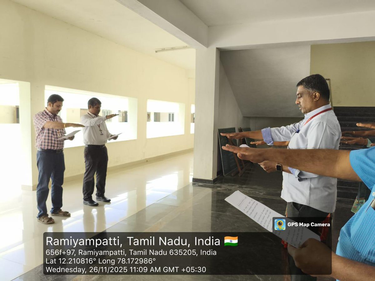 PeriyarVarsity's tweet image. 🇮🇳 Constitution Day Pledge held at Periyar University today (26.11.2025) led by Director (i/c) Dr. M. Selvapandiyan.

#ConstitutionDay #PeriyarUniversity #NSS