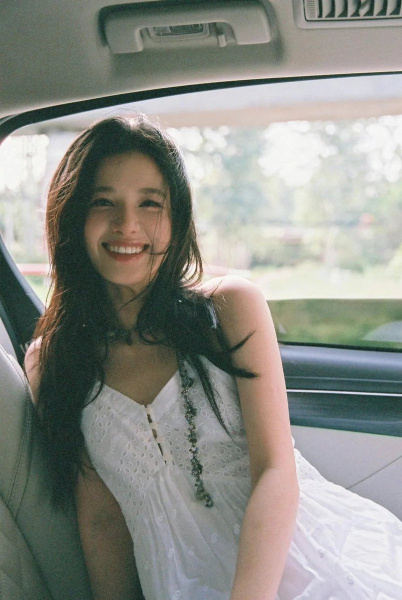 FunctionFu2858's tweet image. 🍃 Freely enjoying the wild 
#ZhangJingyi