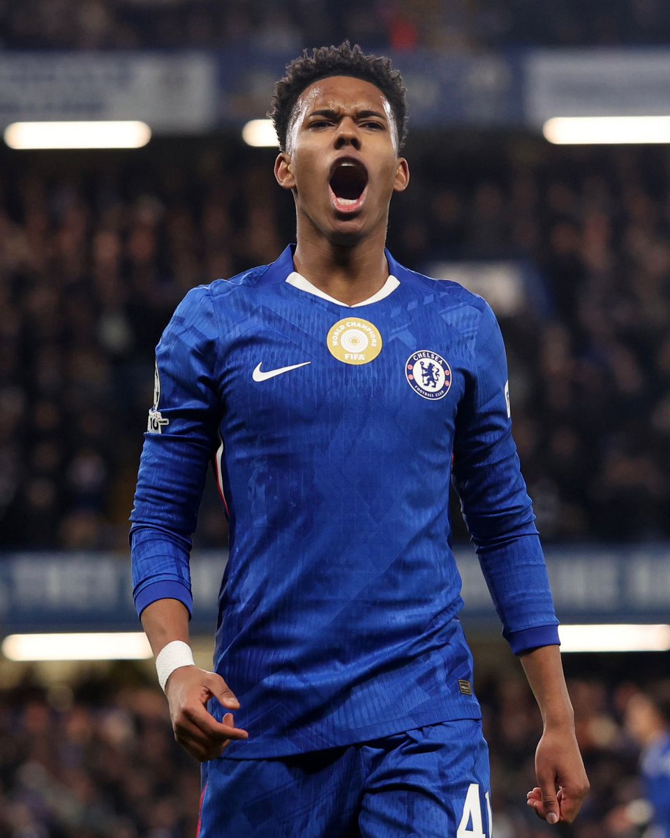 vikrantkumar's tweet image. Estevão has now reached 11 G/A this season, and his goal vs Barcelona puts him in elite company - He becomes only the third teenager to score in each of his first three UCL starts… after Mbappé and Haaland.

All at just 18 years old....he is a superstar in the making.