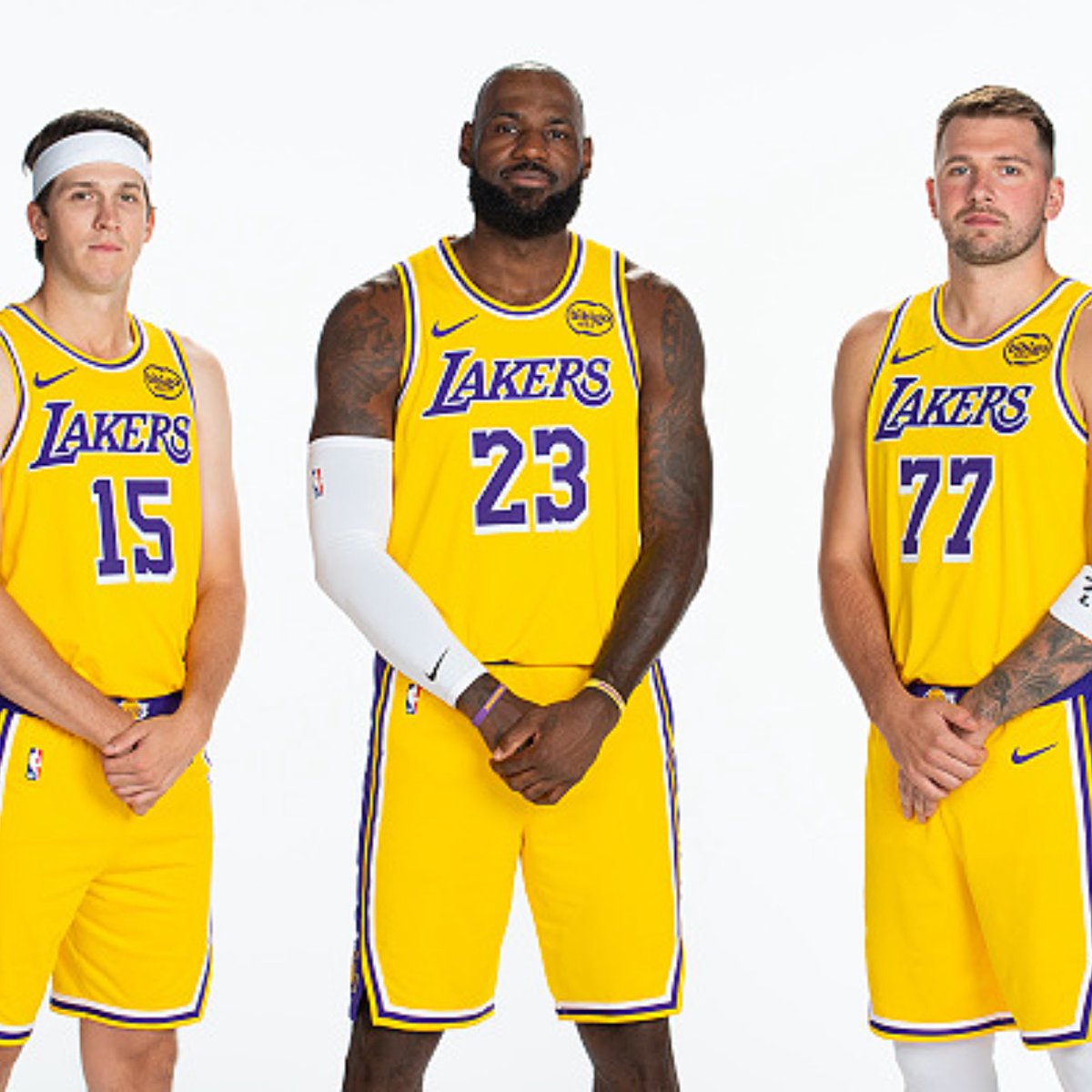 LegionHoops's tweet image. THE LAKERS BIG THREE TONIGHT:

Luka: 43 pts, 13 ast, 9 reb, 7 3pm
Reaves: 31 pts, 9 reb, 3 stl 
LeBron: 25 pts, 6 ast, 6 reb 

Who’s stopping this team?