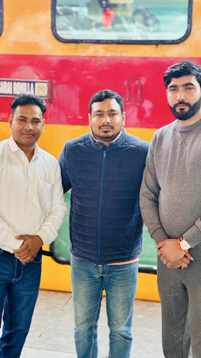 ShaktiJay17's tweet image. लौह पुरुष सरदार वल्लभभाई पटेल जी की 150वीं जन्म जयंती वर्ष पर, युवा मोर्चा के प्रदेश महामंत्री आदरणीय वरुण गोयल जी और साथी युवा प्रतिनिधियों के साथ दिल्ली सराय रोहिल्ला से गुजरात की प्रेरणादायी यात्रा पर प्रस्थान।”
#sardar150unitymarch
#yamuna_parvah 
#BJP4ViksitBharat