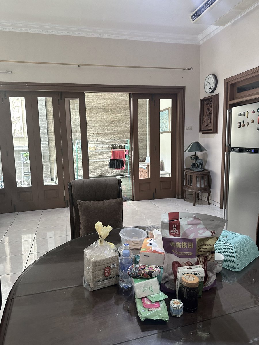 _esekupse's tweet photo. the saddest part when someone passed away is you came back home and you still found traces of them. fresh fruits, her favorite bread, her slippers, even her bed she slept the last night. 

2 years has passed but I'm still missing you everyday grams🤍 https://t.co/zsptsAtlDr