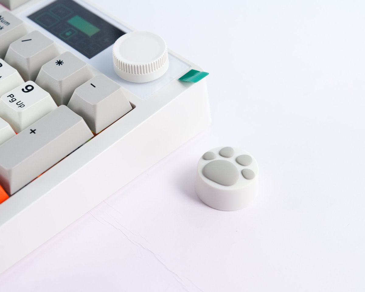 Dareu_Global's tweet image. Add instant cuteness to your setup with the A104 MASTER ✨
Match it with our cat-paw silicone keycap on the scroll wheel for extra adorable vibes 🐾
Soft, squishy, and stress-relieving—your desk just got an upgrade.
#desksetup #keyboardlover #catpawkeycap