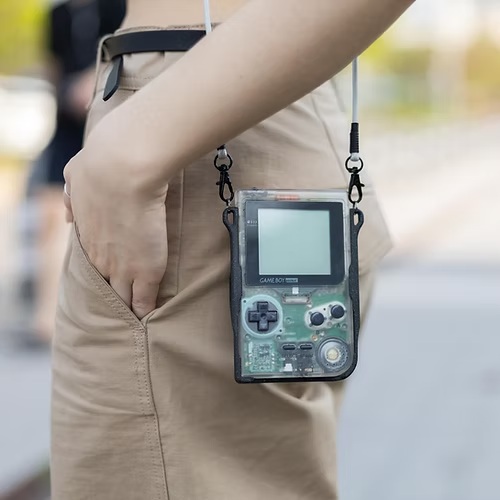 himitsunova's tweet image. 昨日からこのネッククレードルの反響が多く、機種、色によって売り切れが出ています💦売り切れの色については再入荷までしばらくお待ちください。

今在庫のある色についても、結構少なくなっているのでお早めにどうぞー。