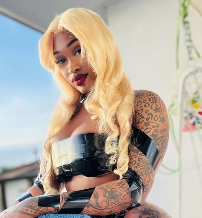 totalcrime's tweet image. This is Lola Doll, a singer &amp;amp; influencer in Guyana, who was shot &amp;amp; almost killed 5 days before an election in September by a gunman believed to be acting for one of the country&apos;s big drug dealers. In today&apos;s #substack I do a deep dive into Guyana...(1/2)
totalcrime.substack.com/p/the-shooting…