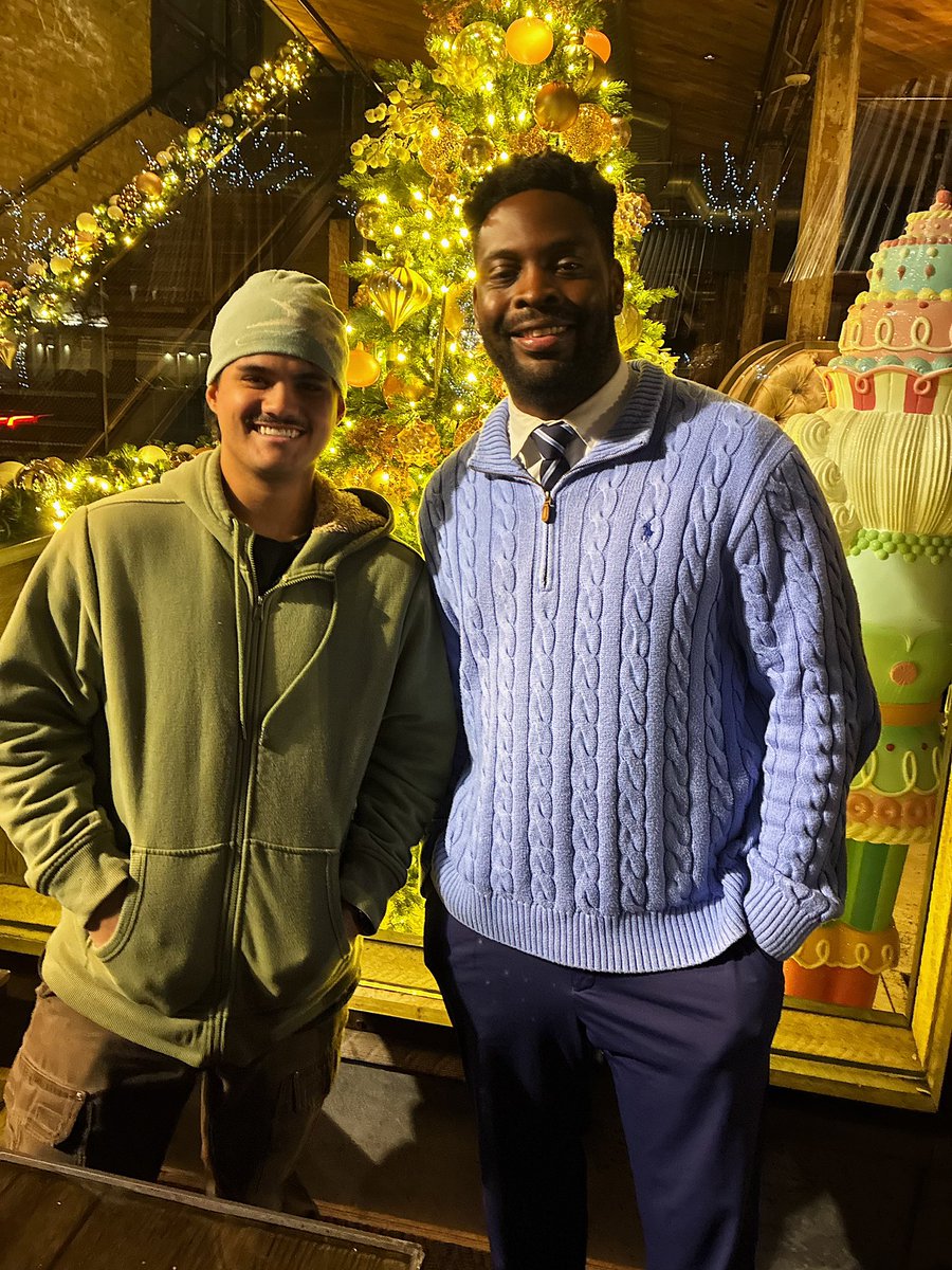 kalebcharrison's tweet image. Smiling thinking about how far I’ve come and where I’m headed #JourneyContinues #TisTheSeason #QuarterZip