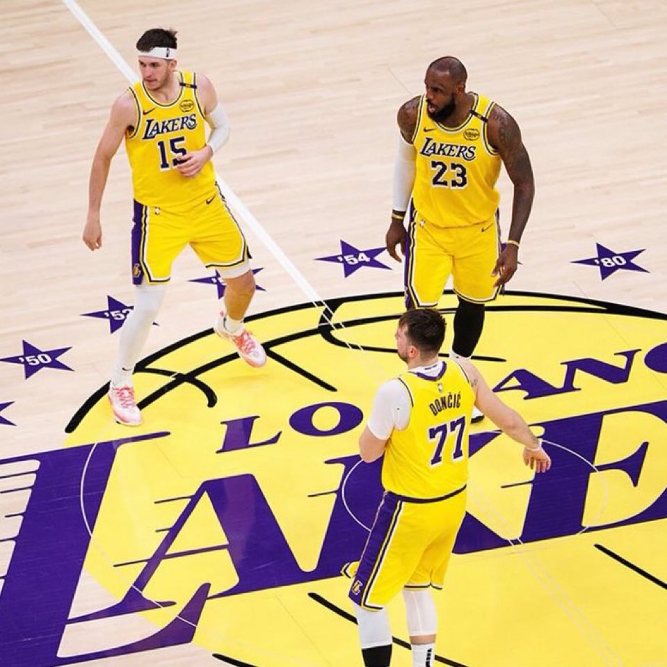🚨 BREAKING: The Lakers have CLINCHED a spot in the knockout stage of the NBA Cup
