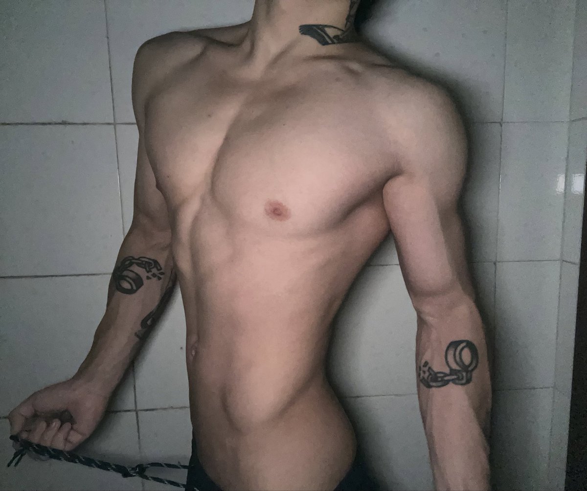 yyyerwa's tweet image. (( _ _ ))..zzzZZ
#肌肉 #健身 #薄肌