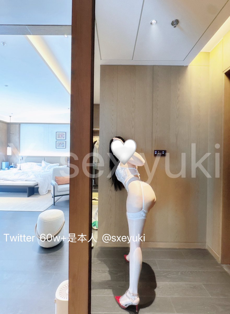 福利姬Sexy Yuki分享的黄推图片1 - 网红私拍内容