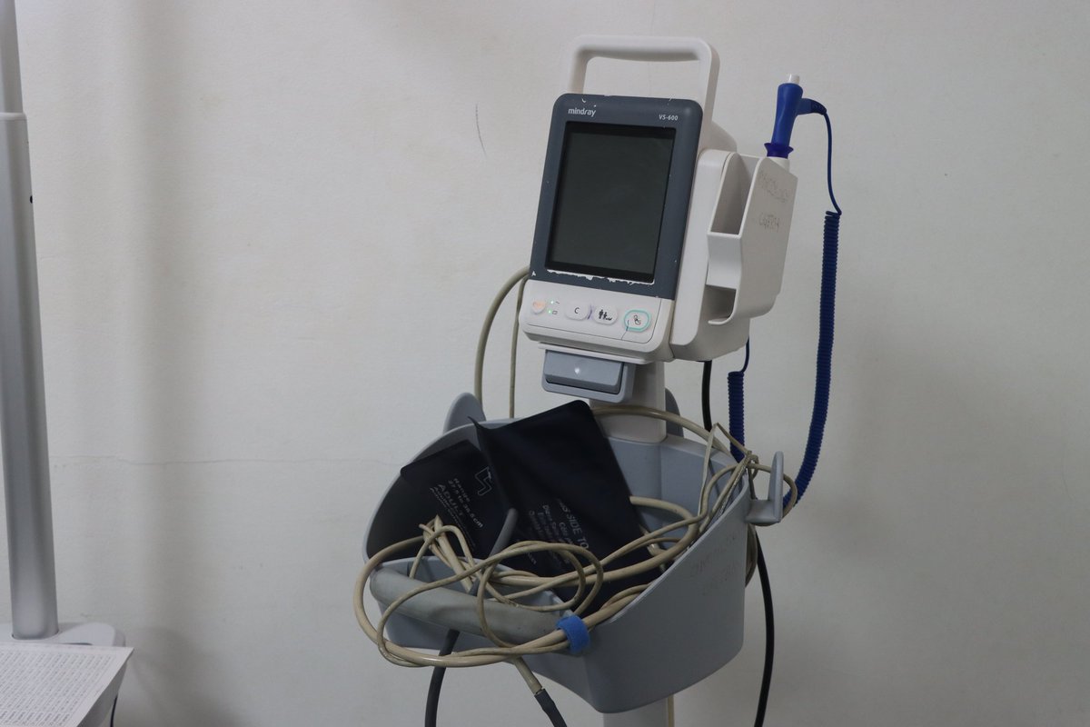 CGTRH was honored to host the Institution of Engineers of Kenya (IEK) at our Radiotherapy Centre.

Through their CSR initiative, IEK donated weighing scales &amp; BP machines, boosting patient monitoring and enhancing cancer care.  

🙏 Heartfelt thanks to IEK. #CancerCare