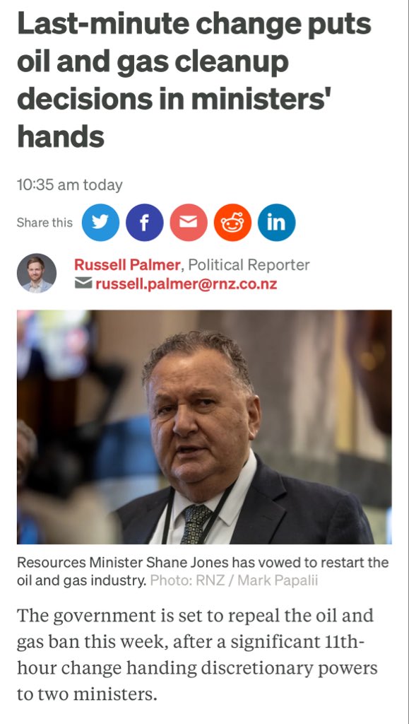 HuiaSue's tweet image. #ShaneJones gave #Fossilfuel co privileged insider access to confidential drafts of legislation in a 2-year campaign to weaken oil &amp;amp; gas regs &amp;amp; overturn the offshore exploration ban. How oil &amp;amp; gas industry helped rewrite NZ’s drilling rules #corruption 
rnz.co.nz/news/national/…