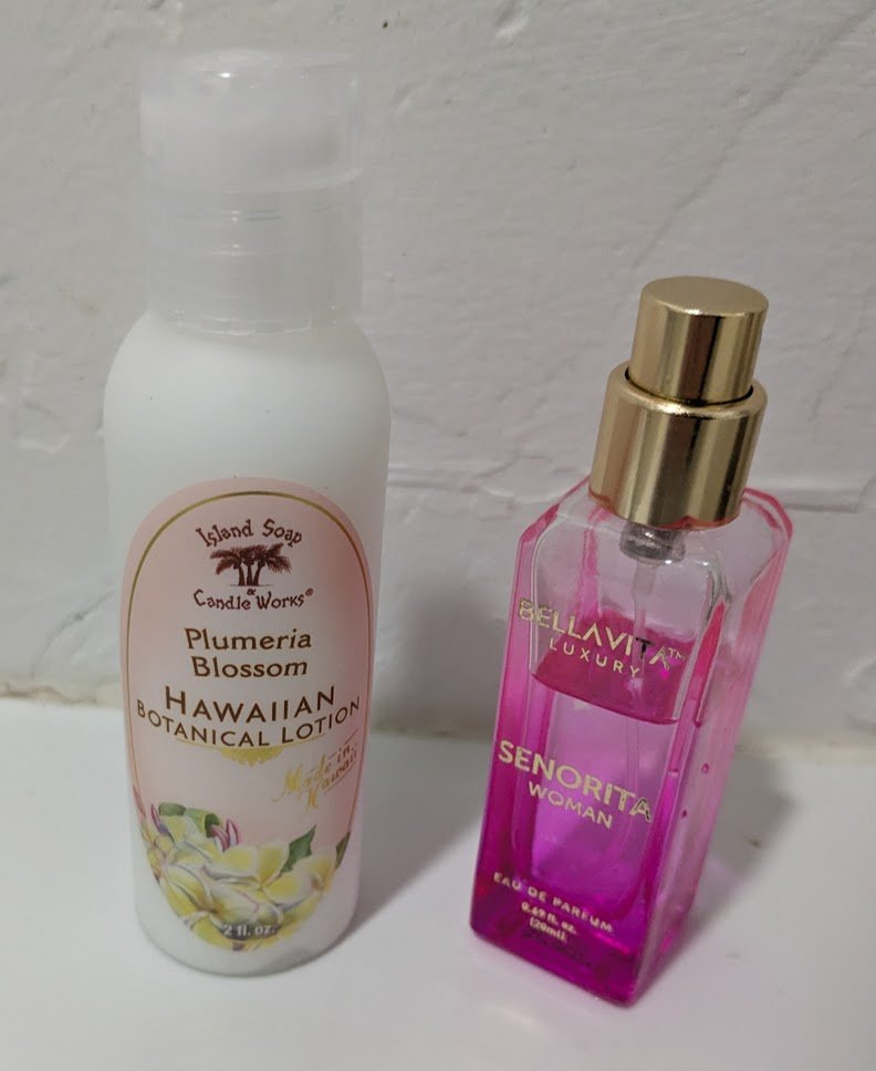 serversidesarah's tweet image. i went to see wicked tonight and my friend said i smelled amazing. yuh, that&apos;s cause i was channeling glinda :3