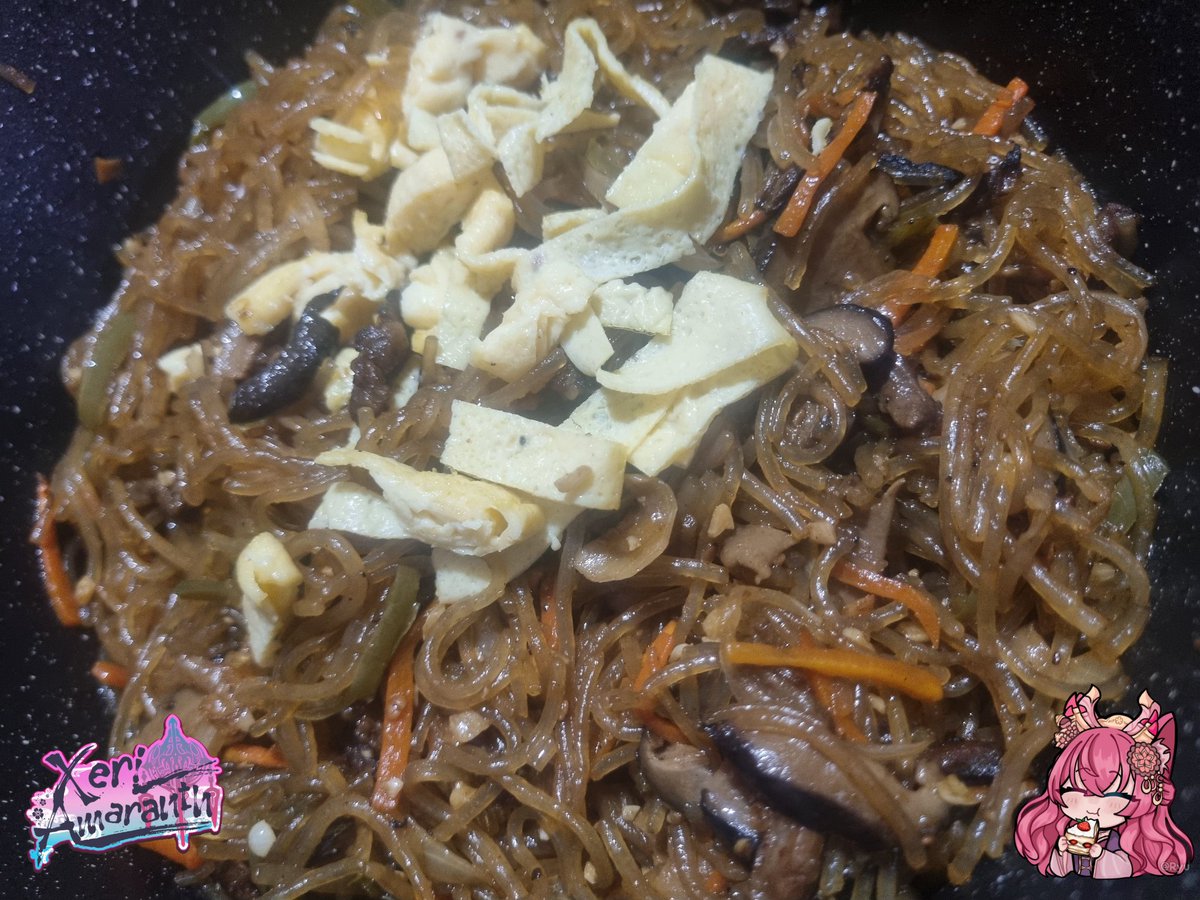 Japchae again today. Had some left over ingredients from last time, so all I needed to get was the meat and veggies which wasn't too expensive hehehe 👌 #XeriAmaEat