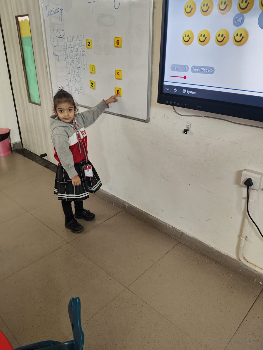 ODM_Intl_GRG's tweet image. 🔢 Understanding Place Value the Fun Way! 🎉

Numbers are always fun when learning happens through play and hands-on activities!

#PlaceValue #LearningIsFun #HandsOnActivity #ODMSchool #LittleLearners #PlayAndLearn