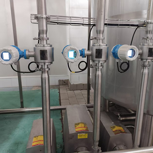 ArtangArta7779's tweet image. ARTang sanitary electromagnetic flow meters have been applied in Qingdao Brewery for precise measurement during the beer brewing process.
artang.com/Aimag-H-Sanita…
#FlowMeter  #magflowmeter #magmeter #watermeter #milkflowmeter
