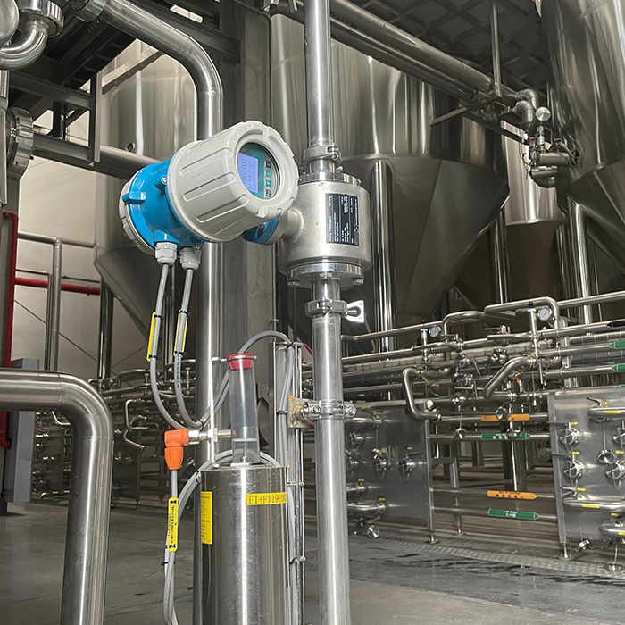 ArtangArta7779's tweet image. ARTang sanitary electromagnetic flow meters have been applied in Qingdao Brewery for precise measurement during the beer brewing process.
artang.com/Aimag-H-Sanita…
#FlowMeter  #magflowmeter #magmeter #watermeter #milkflowmeter