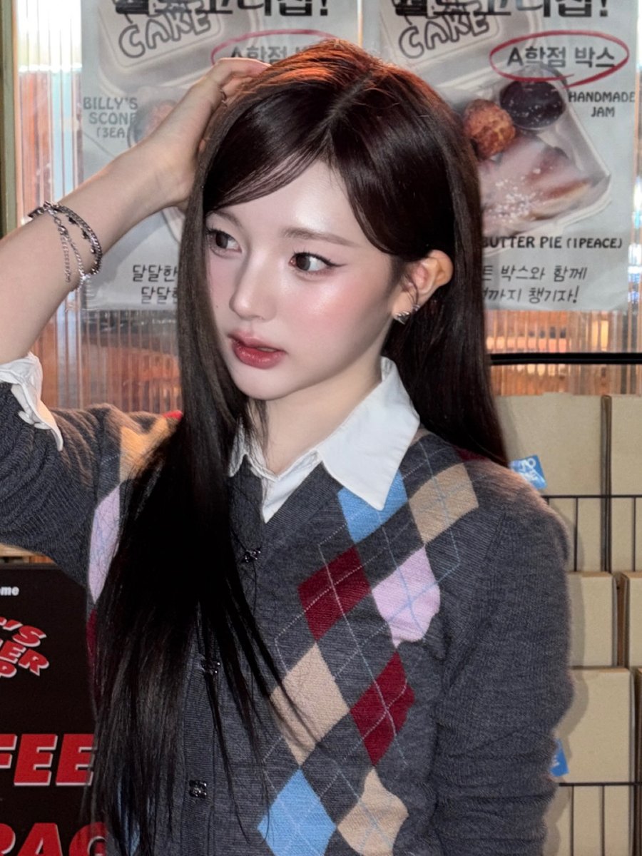 triplescosmos's tweet image. 😜

#tripleS #트리플에스 #トリプルS
#トリプルエス #トエス
#YeonJi #연지 #ヨンジ