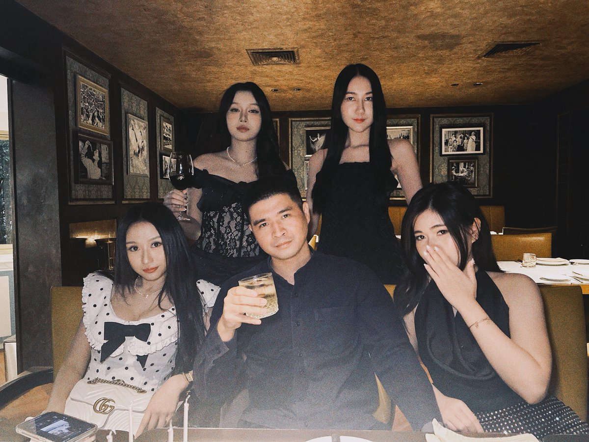 V⨀DKLA tweet media