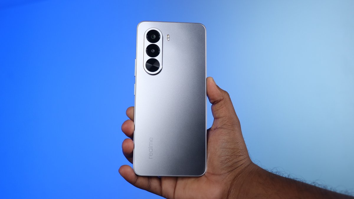 TechBuddiesIN's tweet image. REALME P4x FIRST LOOK💥🎉
📅 Launching in India on 4th December
🔋 7000mAh Mega Battery⚡
⚙️ Dimensity 7400 Ultra 5G 🚀
#realmep4x