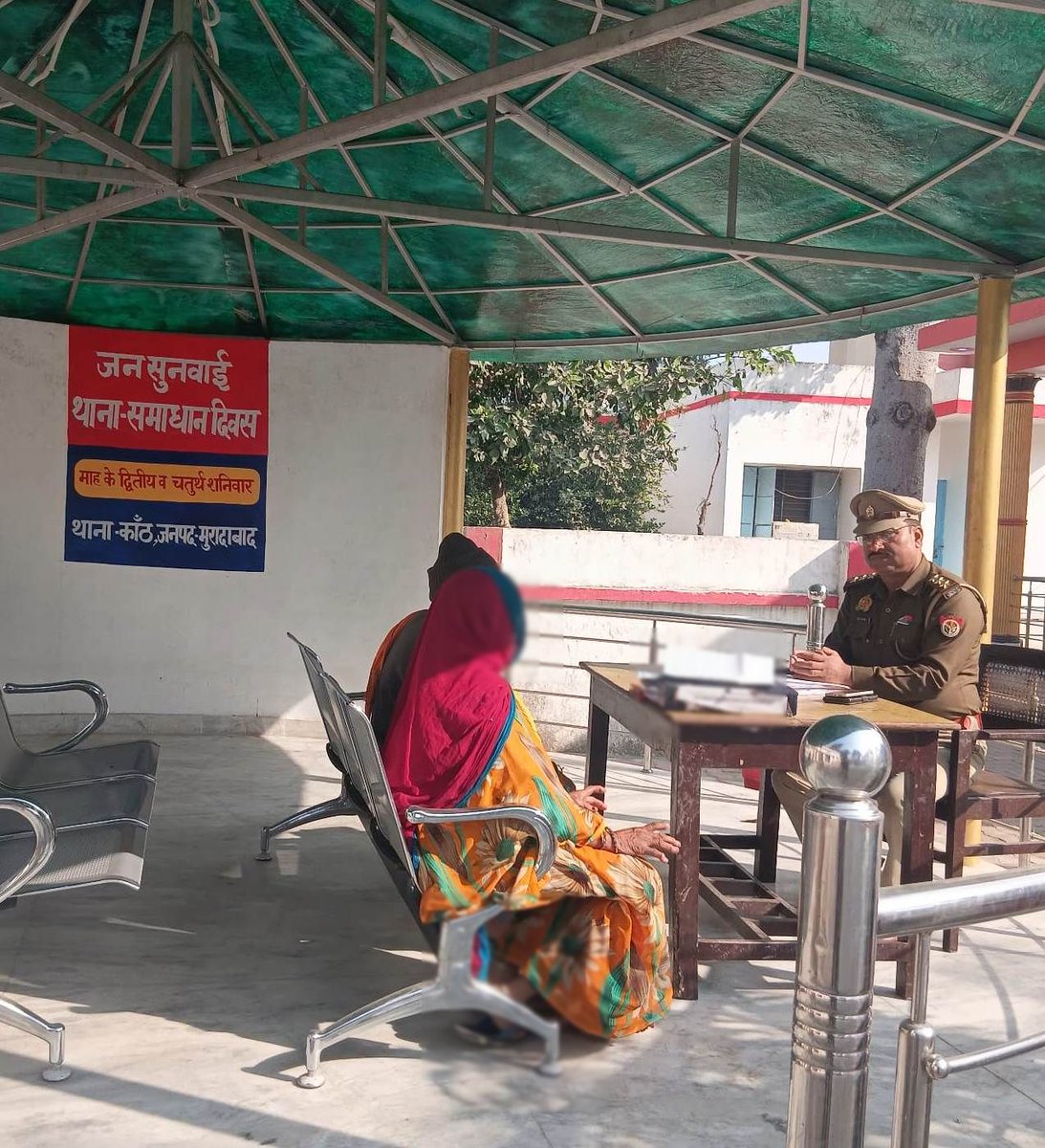 moradabadpolice's tweet image. #SSP @moradabadpolice @satpal_IPS के निर्देशन में जनपद के थाना प्रभारियों द्वारा अपने-अपने थाना/कार्यालयों पर जनसुनवाई की जा रही है, फरियादियों की समस्याओं को ध्यानपूर्वक सुनकर उनके उचित, गुणवत्तापूर्ण एवं शीघ्र निस्तारण हेतु आवश्यक कार्रवाई की जा रही है।

#UPPolice