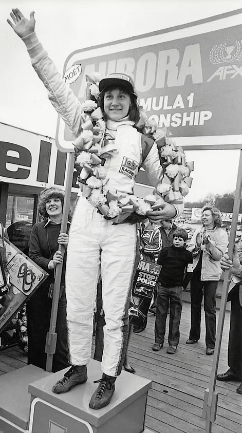 TheBishF1's tweet image. #HappyBirthday Desiré Wilson, 72, who never raced in a world championship-status #F1 GP even though she was damn’ quick &amp;amp; in ’80 she won an #AuroraAFX (British F1) race at Brands Hatch in an ex-Jody Scheckter Wolf F1 car.