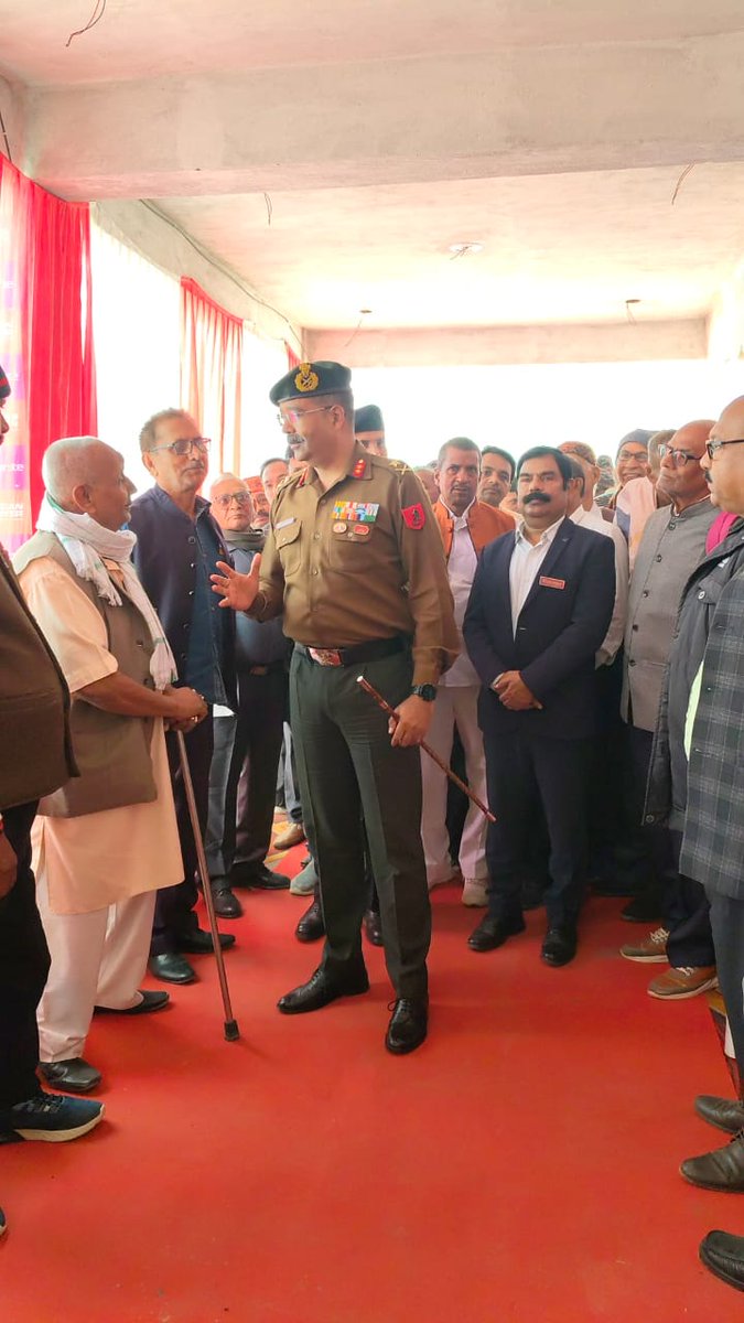 suryacommand's tweet image. &quot;𝗦𝘁𝗿𝗲𝗻𝗴𝘁𝗵𝗲𝗻𝗶𝗻𝗴 𝗦𝘂𝗽𝗽𝗼𝗿𝘁 𝗥𝗲𝘀𝗽𝗲𝗰𝘁𝗶𝗻𝗴 𝗦𝗲𝗿𝘃𝗶𝗰𝗲&quot;

Reaffirming the Indian Army’s commitment to the welfare of #VeerNaris and #Veterans, a new URC Extension Counter was dedicated to the fraternity in #Siwan district. The inauguration was carried out…