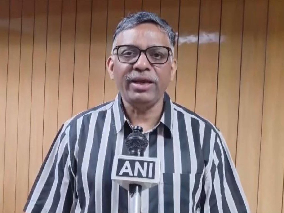 ani_digital's tweet image. Amul eyes global markets as India vows to become 'Dairy to the World': MD Jayen Mehta

Read @ANI story|
aninews.in/news/business/…
#Amul #India #NationalMilkDay