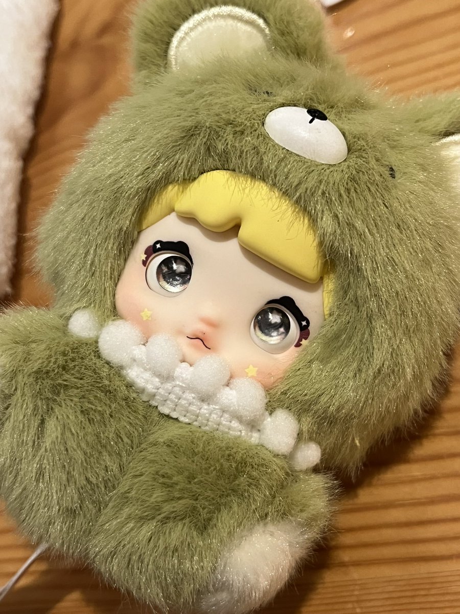 midori_me_no's tweet image. 全世界に見て見てする！(*´꒳`*)

ノミシリーズ、新入りちゃんです！😘

飲みに行った時にふらっと寄ったところで出会ってしまって、勢いでお迎えしました✨✨

我慢できず飲みの場で開封！！
かーわーいー！！

きゅるるん小さなくまさんです🐻

#Nommi