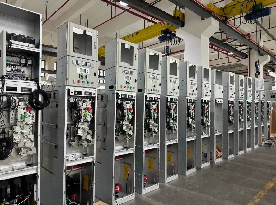jackson_ji47253's tweet image. Gas insulated switchgear (GIS) delivers unmatched reliability and ultra-compact performance.
Perfect for cities, offshore sites, and harsh environments.
High-quality GIS solutions available at chinadegatech.com
#GasInsulatedSwitchgear #GIS #SubstationTech #PowerDistribution