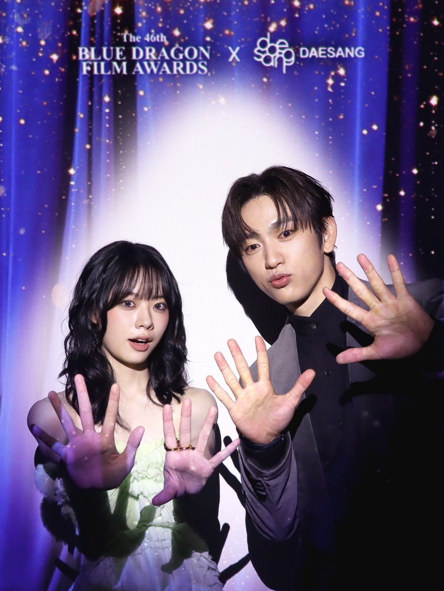 zzangnyeong's tweet image. 사진끌어안음