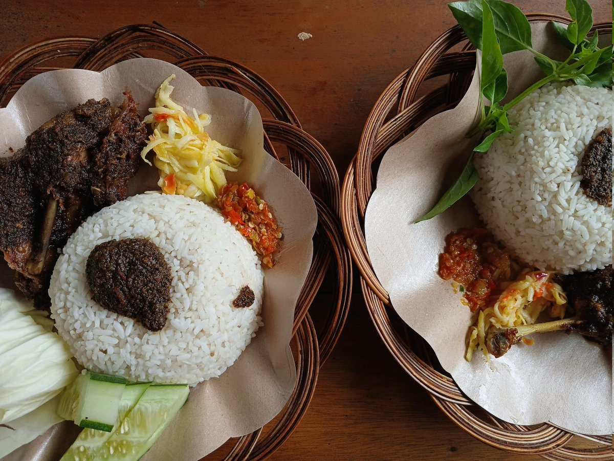 slutherinc's tweet image. hidup bebek maduraa🙋🏻‍♀️🦆