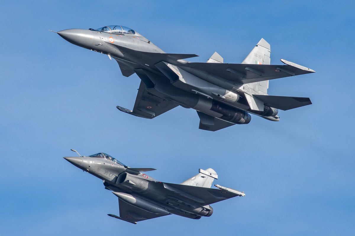 IAF_MCC's tweet image. #ExerciseGaruda25: Maintaining a high operational tempo, the Indian Air Force and French Air and Space Force crew are working seamlessly together, executing varied mission profiles and showcasing outstanding proficiency.
The professionalism, precision, and cohesive teamwork…