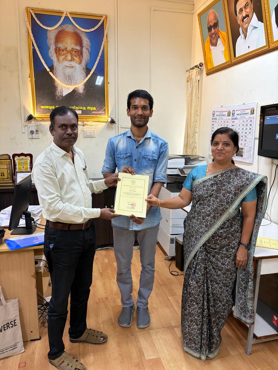 PeriyarVarsity's tweet image. 🌿✨ Proud Moment!
Botany PhD scholars Sridhar Dharman and Sathya Chinnadurai have completed their 3-month internship at King Mongkut&apos;s Institute of Technology, RIMOA, Thailand.
Wishing them continued success! 🌏📚
#PeriyarUniversity #Botany #PhDScholars #InternshipAbroad