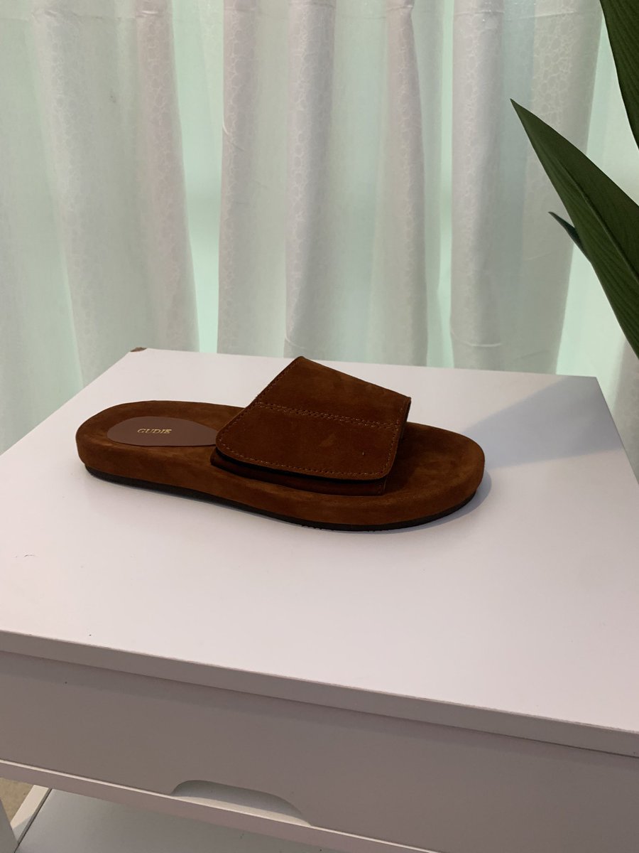 GoodnessAdeosun's tweet image. 5/100

Unisex slide with Velcro strap.