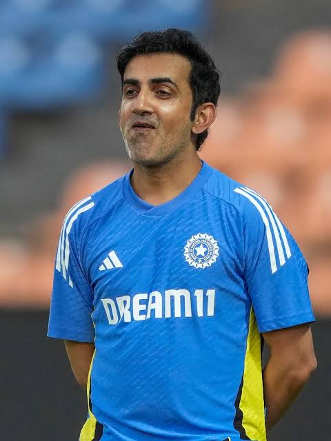 _shivendrayadav's tweet image. देखो मैने कमाल कर दिया,
बड़े दिनों बाद मुस्कुरा दिया 🥲💔
#IndvsSA