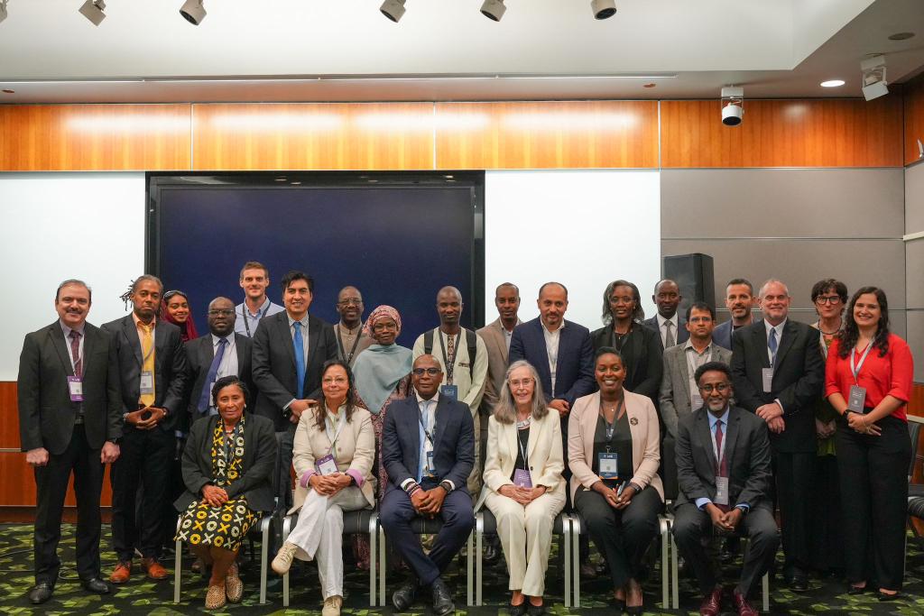 Rwanda_Edu's tweet image. Yesterday, the Minister of State, @ClaudetteIrere, shared Rwanda’s experience in implementing the Zero Out Of school Project, after which she held a meeting with the Minister of Education and Higher Education of the State of Qatar.