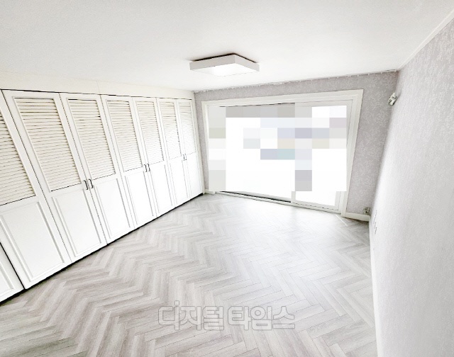 gumavelyusi's tweet image. “이스포츠 진심인 한화생명, HLE 숙소·버스 교체...&quot;최적 컨디션 최우선&quot;
- 숙소, 2인 1실서 1인 1실로 개편. 공용 공간도 별도 구성
- 이동 수단, 신규 전용 버스로 교체. 선수단 피로도 감소에 조첨

* 한생 선수복지 등 관련해서 궁금해하는 분들 있길래 기사 첨부함

🔎: n.news.naver.com/article/029/00…