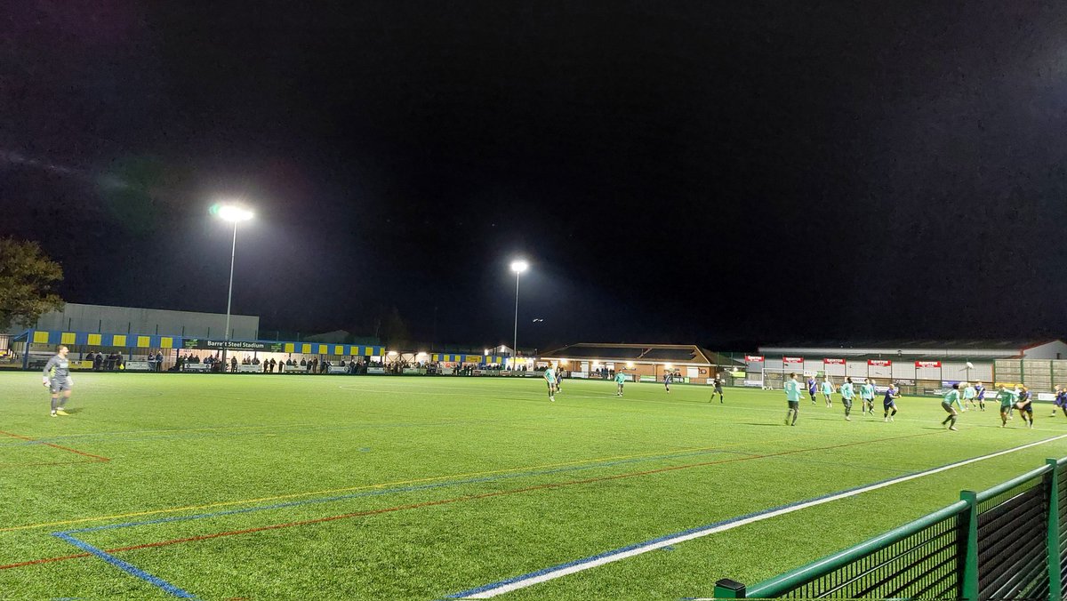Chilly night 🥶 following <a href="/BartonTownFC/">Barton Town FC</a> at <a href="/BottesfordTown/">Bottesford Town FC</a> last night. An even game until the 2 quick goals before HT. Barton controlled the 2nd half, and arguably could have had 4 or 5 before the home side pulled 1 back