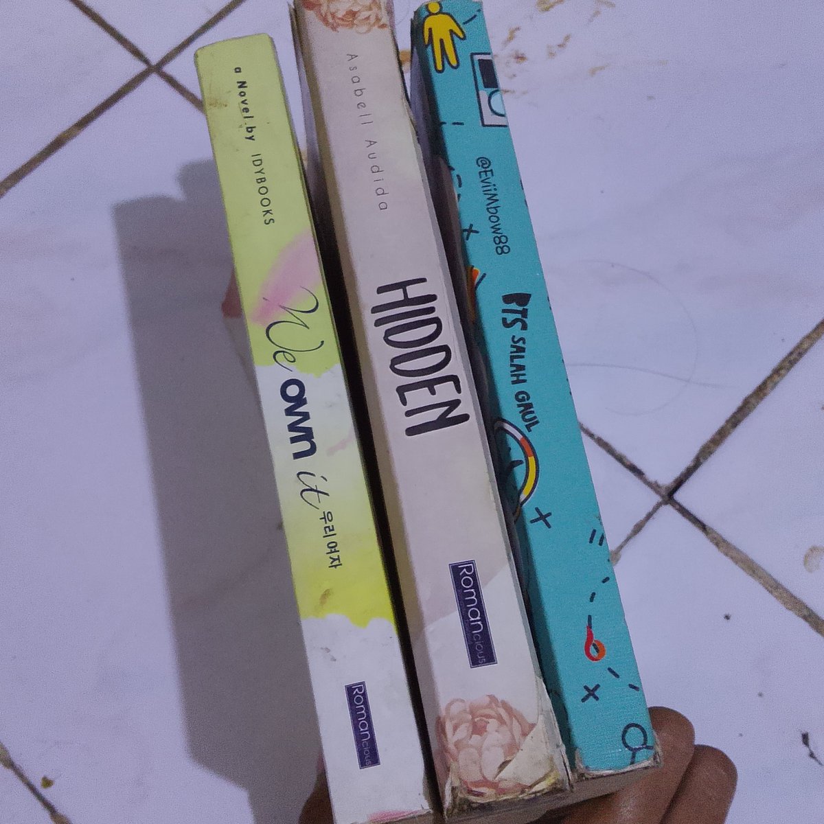 Arcturus_cella's tweet image. #wtsbuku buku au BTS. take all 60k. sangat amat BU banget🙏

📍domisili Kota Bekasi (diutamakan sedaerah🙏). minat? bisa dm yakk!✨✨

Please, like and RT for my post🙏✨
#lapakbuku #wtsbts #BTS #bangtanboys #zonauang #zonajajan
