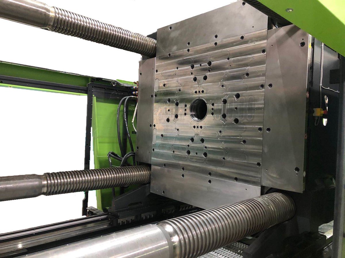 💥 Change faster, work smarter.
The EAS Pressmag LP has a long oval pole shape. Replacement of the pole is made easier by this plug-in design. 

🔗easchangesystems.com/product/pressm…

#PlasticsInnovation #RubberIndustry #moldchangesystems #SmartManufacturing #Automation