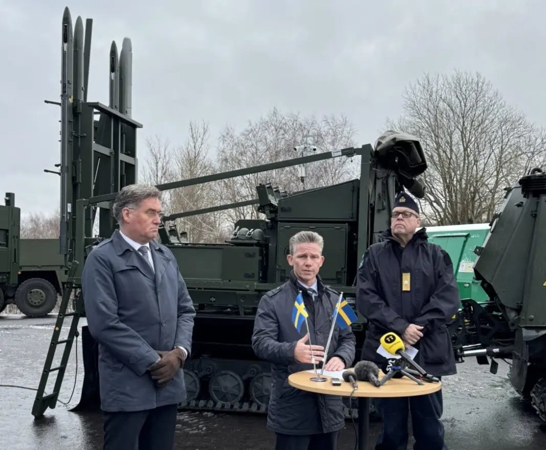 Jeff21461's tweet image. 🇸🇪 Sweden has awarded contracts worth a total of 320 million € for the procurement of additional IRIS-T SLS short-range air defence systems and their support vehicles.

Included in these purchases are:
- 16 Iris-T SLS Launchers
- 8 Giraffe 1X short-range radar systems
- Platoon…