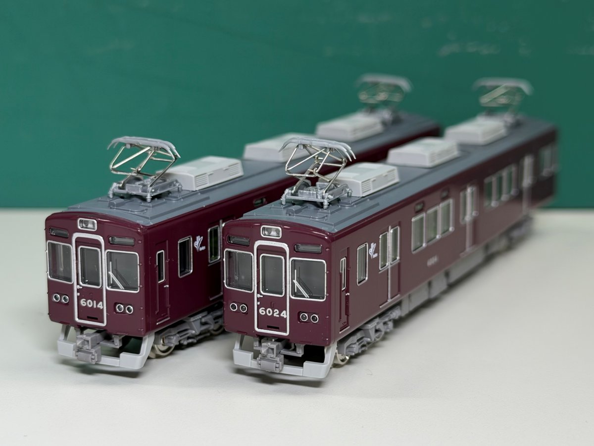 Model_Greenmax's tweet image. #グリーンマックス #阪急6000系（#神戸線 ・旧塗装）
サンプルが到着しました！
通過標識灯はスイッチで点灯/消灯が選択可能。
中間車の阪急ロゴは真ん中のドア横に掲出。

須磨浦公園まで乗り入れていたマルーン1色の懐かしい姿を是非お手元に。

↓商品の詳細はこちら↓
 greenmax.co.jp/gm-product/320…