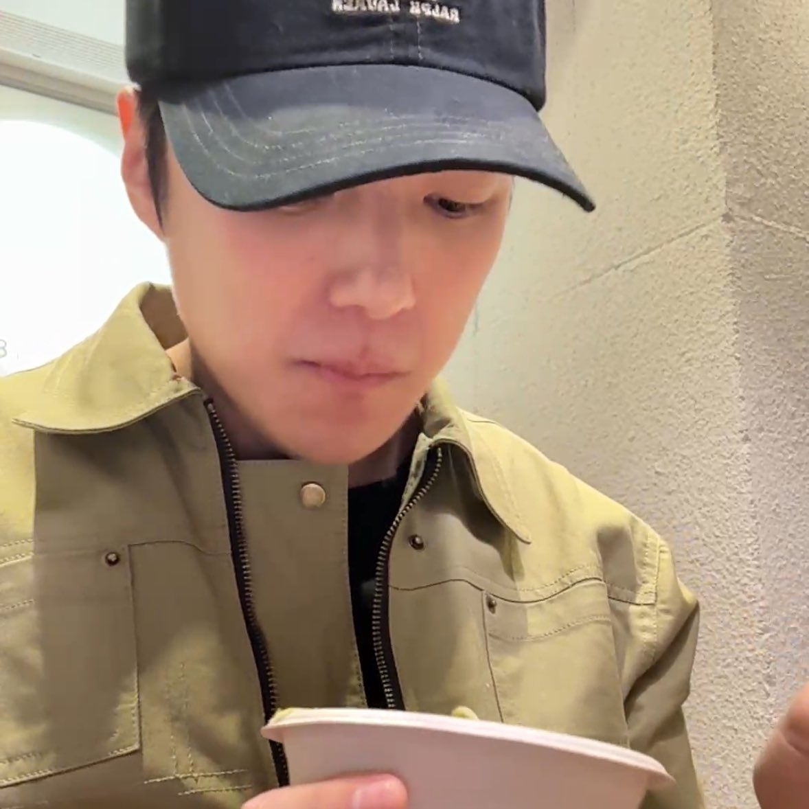 and2mh's tweet image. 맛없어서 🐶빡침