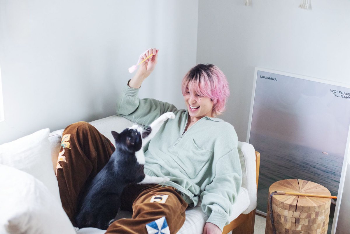 📢Hanako1月号「猫がいれば、幸せ♡」11月28日発売！📢 表紙と巻頭